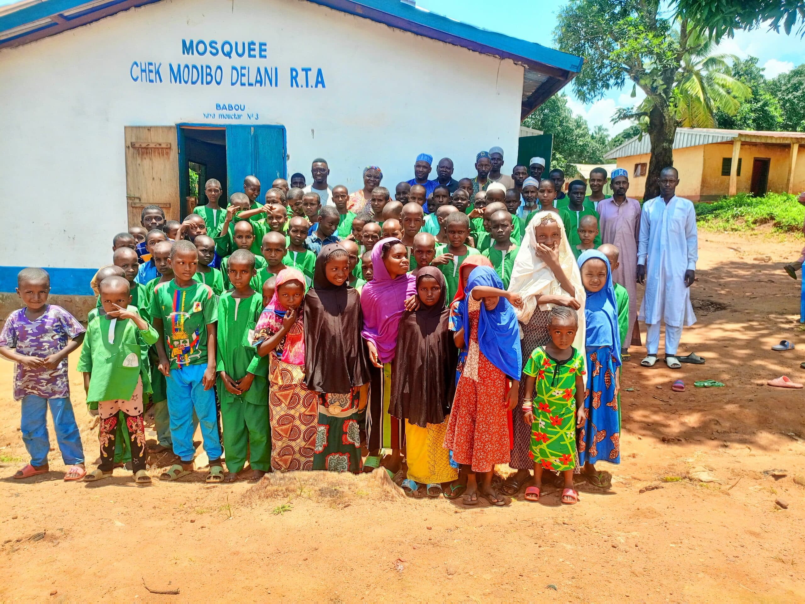 Promouvoir l’Éducation des Enfants Peuhls et la Cohésion Sociale à Carnot : L’Engagement de l’Association Awdi Leadership Centrafrique.