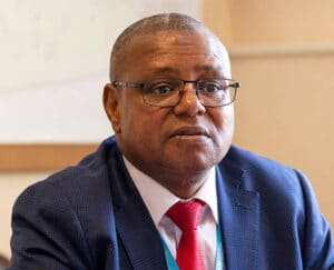 Ministre de la santé Pierre SOMSE