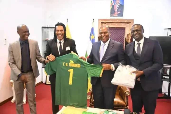 Rigobert Song, nouveau selectionneur de la RCA