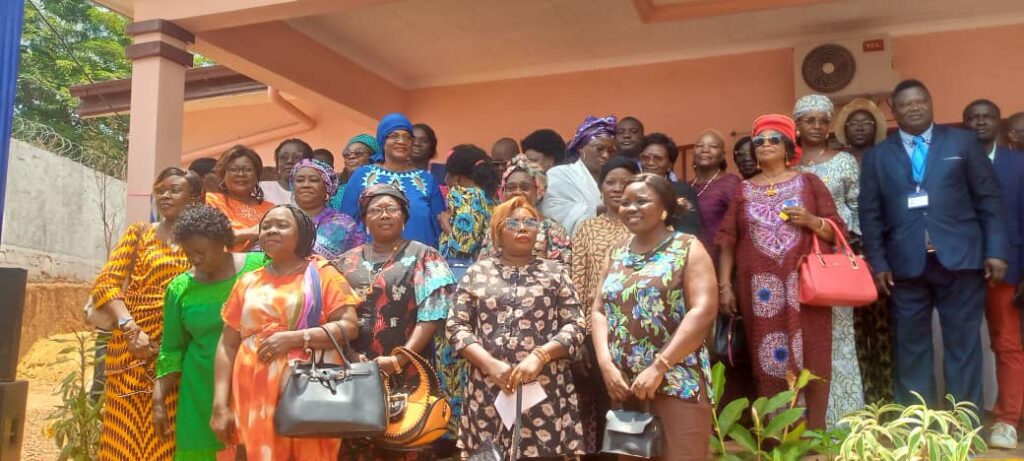 Photo de famille radio voix des femmes