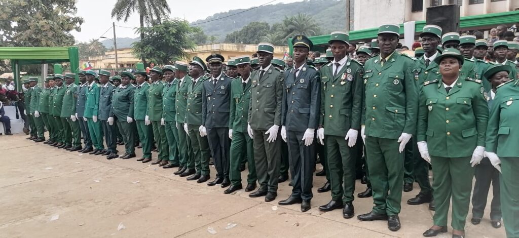Port de galon des agents des eaux et forêts de Bangui