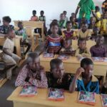 Remise d'un bâtiment à la communauté de Mboko2